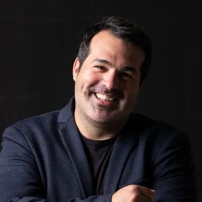 Retrato profissional de Paulo Humaitá